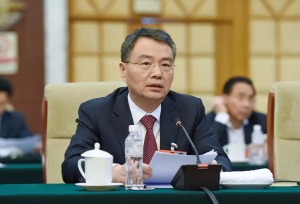 關(guān)注油耗子、公路三亂、從業(yè)資格證!徐冠巨代表講出心聲